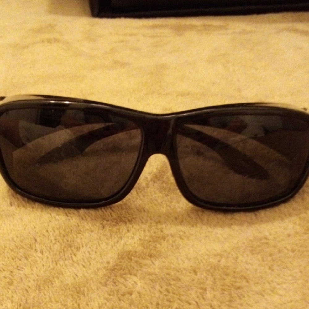 Sleek Black Men's Sunglasses